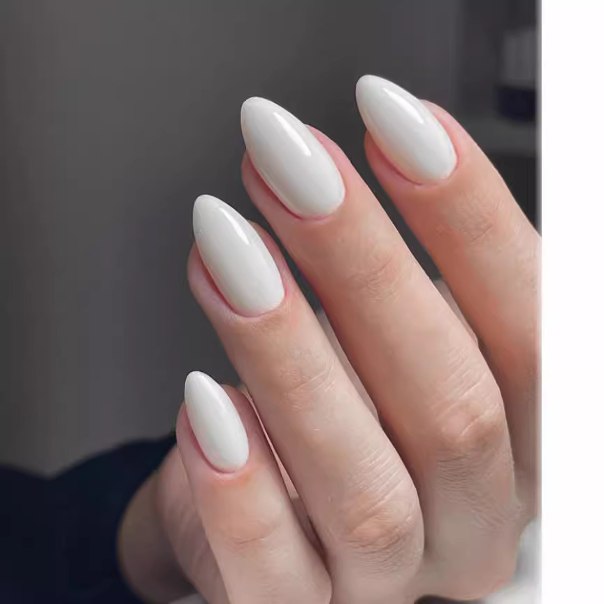 Photography Tips - 24 stuks witte amandel kunstnagels volledige