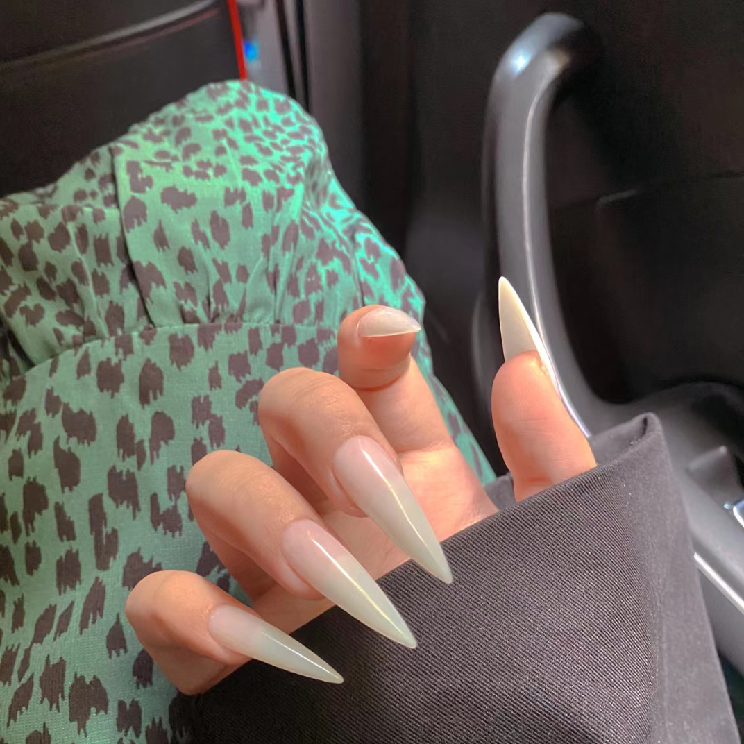 Lange Stiletto Nep Nagels Chin - Photography Tips recensie en prijs